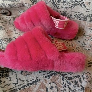 UGG Fluff Yeah Platform Slide Sandal Slipper in Pink